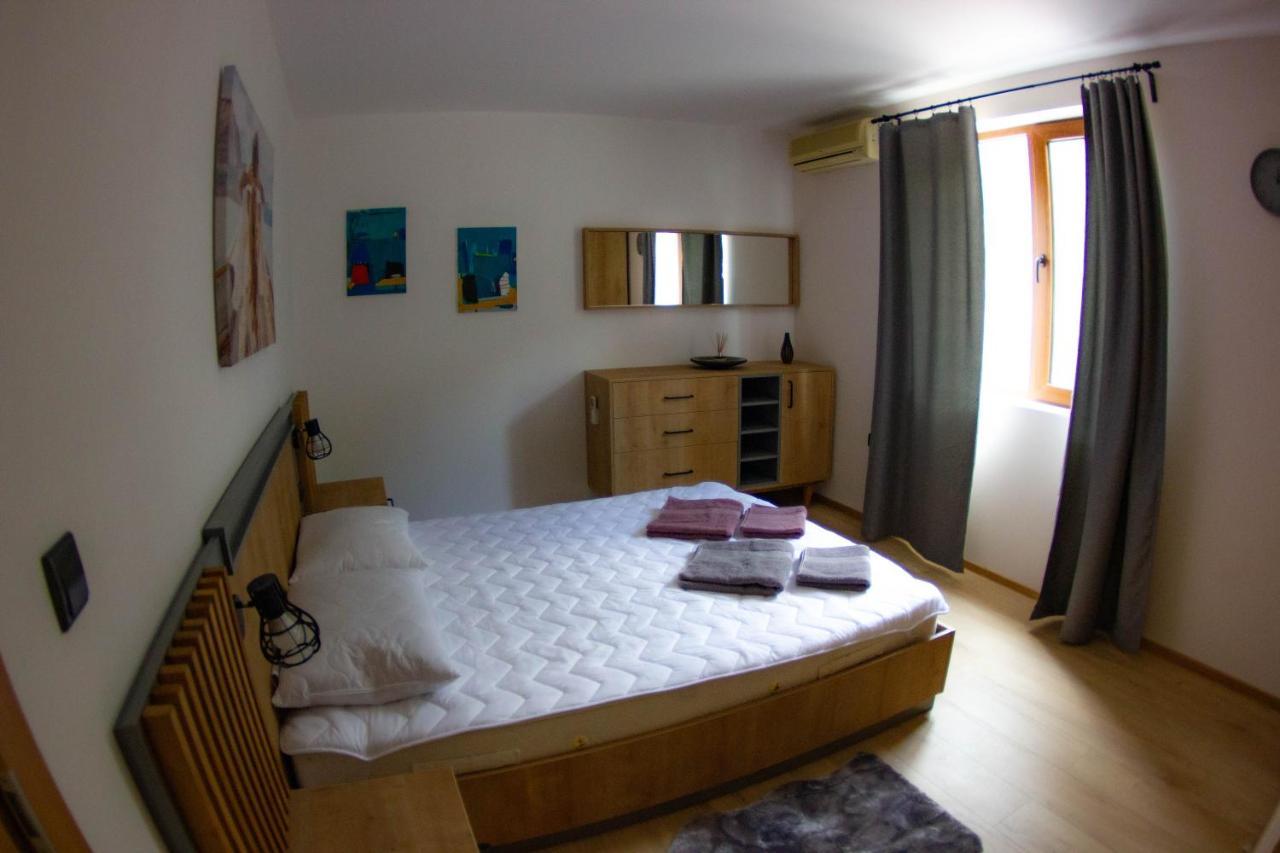 Port Natura Apartment Varna Esterno foto